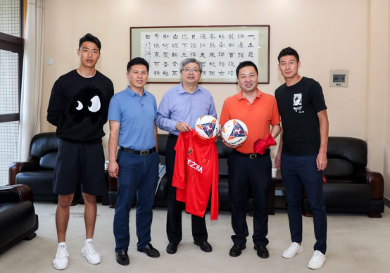 陕西省大学生足球联赛冠军_西安大学生足球联赛2级冠军_2021陕西大学生足球
