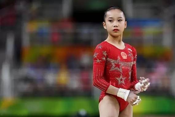 举重冠军吹哨的是谁_举重冠军吹哨是谁_举重冠军吹哨是干什么的