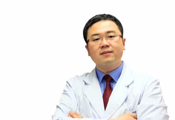 扭腰健身操有什么好处_扭腰健身操30分钟视频大全_健身把腰扭了