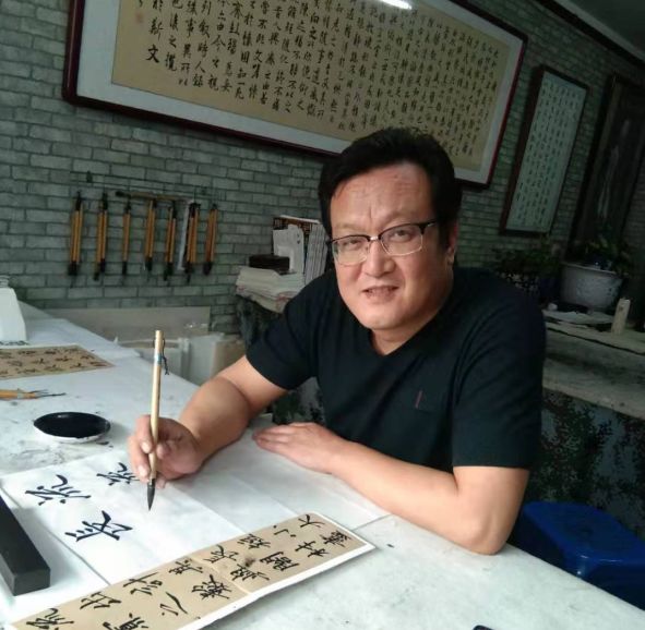 篮球搓球技巧详细讲解图片_搓球时最常用的步法_篮球搓球的动作要领视频