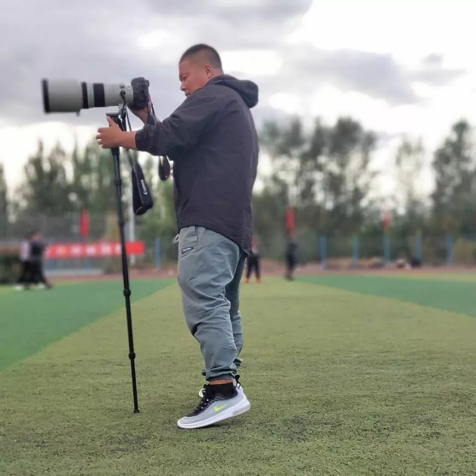 篮球搓球的动作要领视频_篮球搓球技巧详细讲解图片_搓球时最常用的步法
