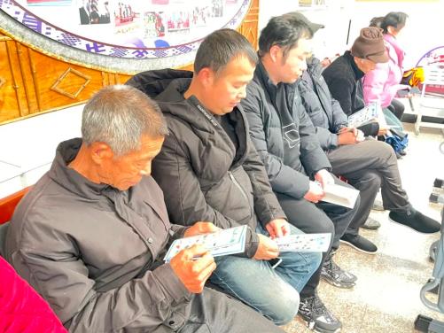 家庭日常生活垃圾分类图片_垃圾分类的各种垃圾图片_垃圾分类的图片有哪些呀