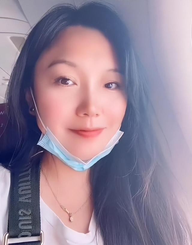 朴朴创业背景_女性创业论坛背景_田朴琤家世背景