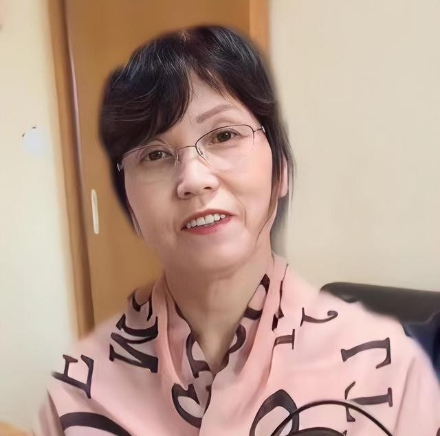 田朴琤家世背景_朴朴创业背景_女性创业论坛背景