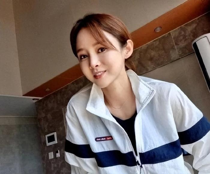 韩国击剑冠军女队员名字_韩国击剑女队最美队员_韩国击剑选手