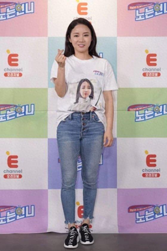 韩国击剑冠军女队员名字_韩国击剑选手_韩国击剑女队最美队员