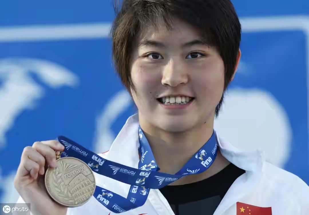 游泳运动冠军女名字_游泳冠军女都有谁_游泳冠军女2021