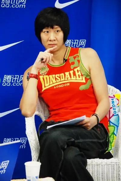 游泳冠军女2021_游泳运动冠军女名字_游泳冠军女都有谁