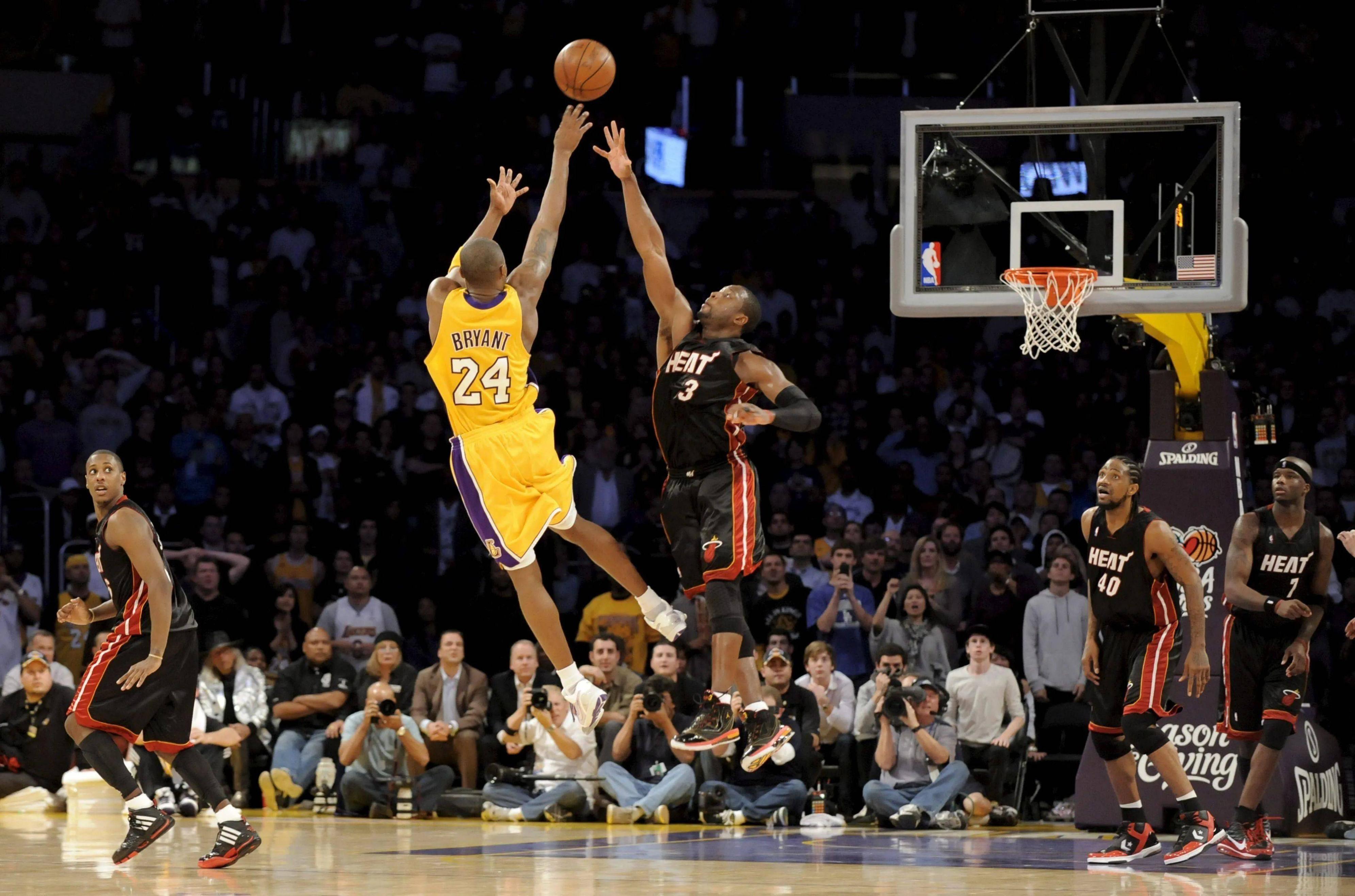 篮球史上十大绝杀视频_美国篮球历史十大绝杀球员_nba篮球绝杀