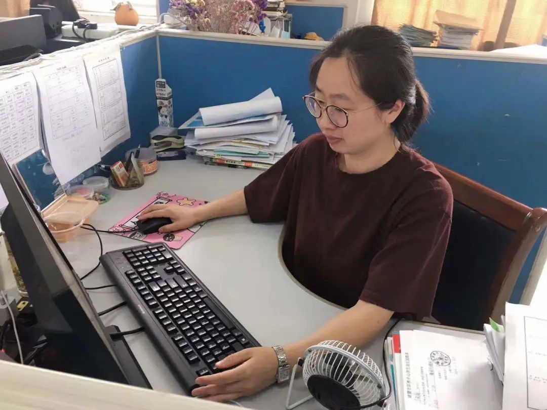 珠宝老板创业故事_珠宝老板创业故事视频_珠宝商老板